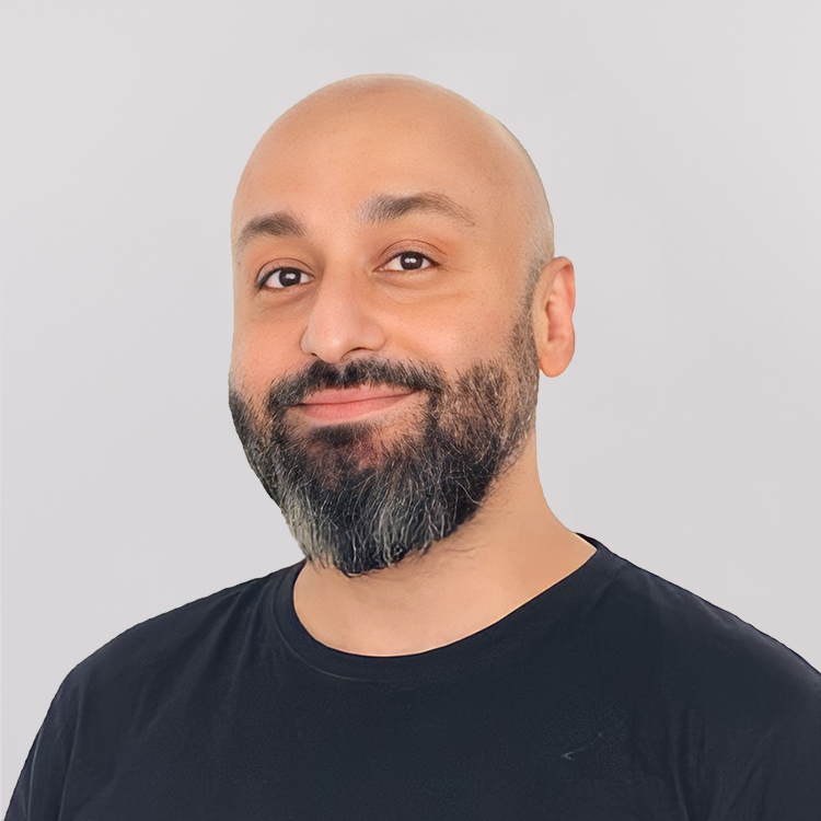 Ahmed Al Ayoubi Client Advisor Support